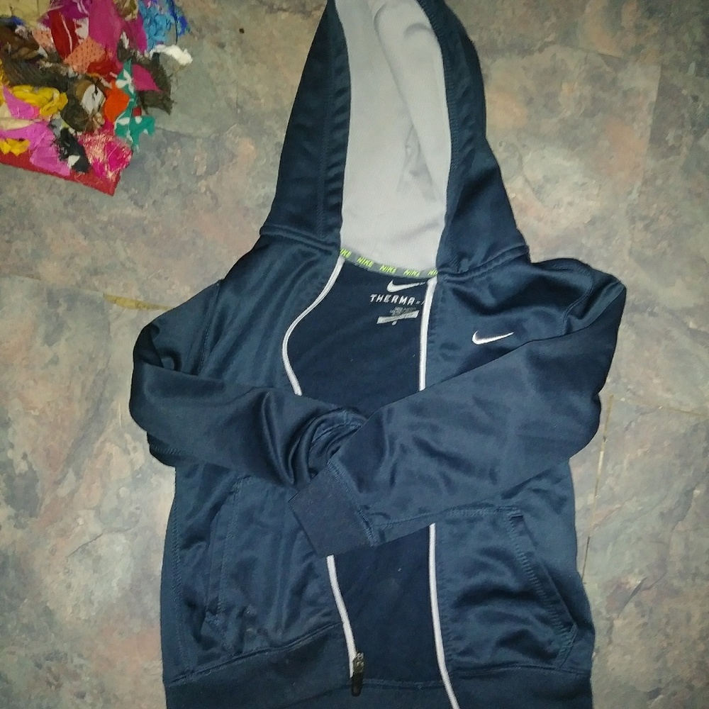Boys small nike